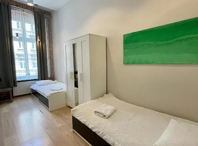 Boutique - Elegant 1906 Period *